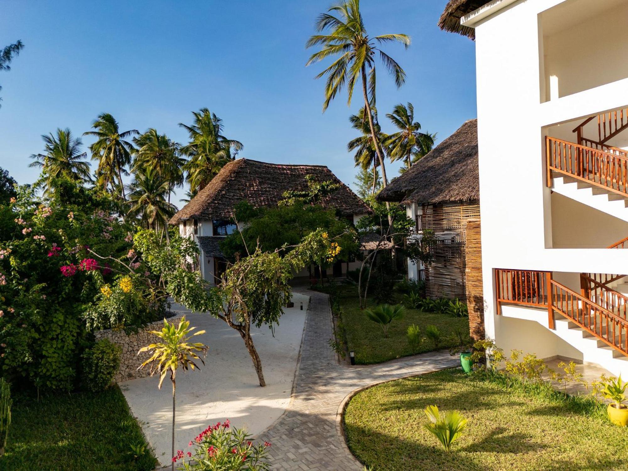 Manolo Beach Resort Uroa Buitenkant foto