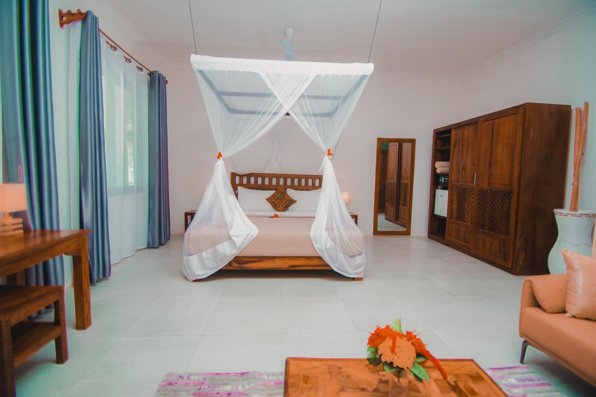 Manolo Beach Resort Uroa Buitenkant foto